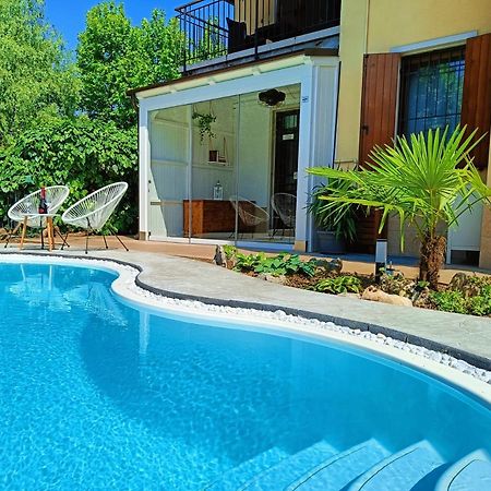 Picnic Room And Pool Кастельнуово-дель-Гарда Екстер'єр фото