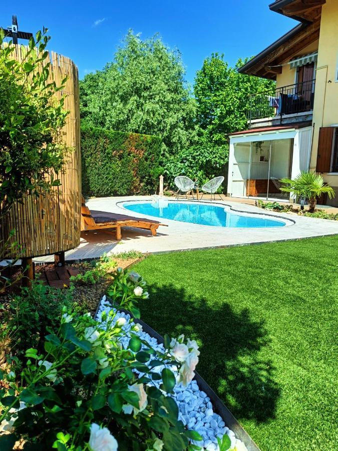 Picnic Room And Pool Кастельнуово-дель-Гарда Екстер'єр фото